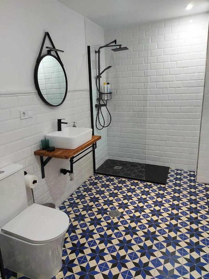 Claveles By Lets Apartment *