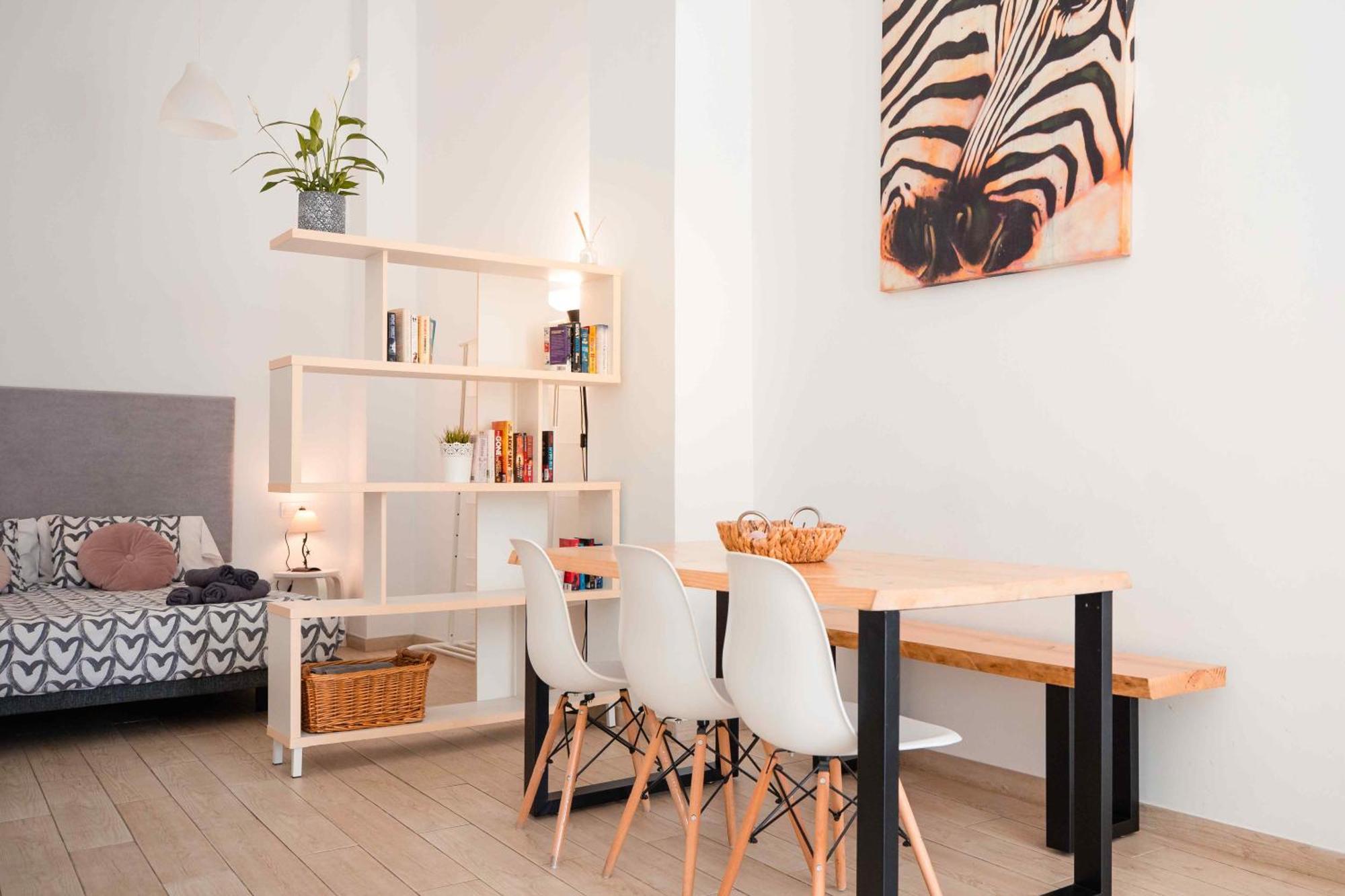 Claveles By Lets Apartment *
